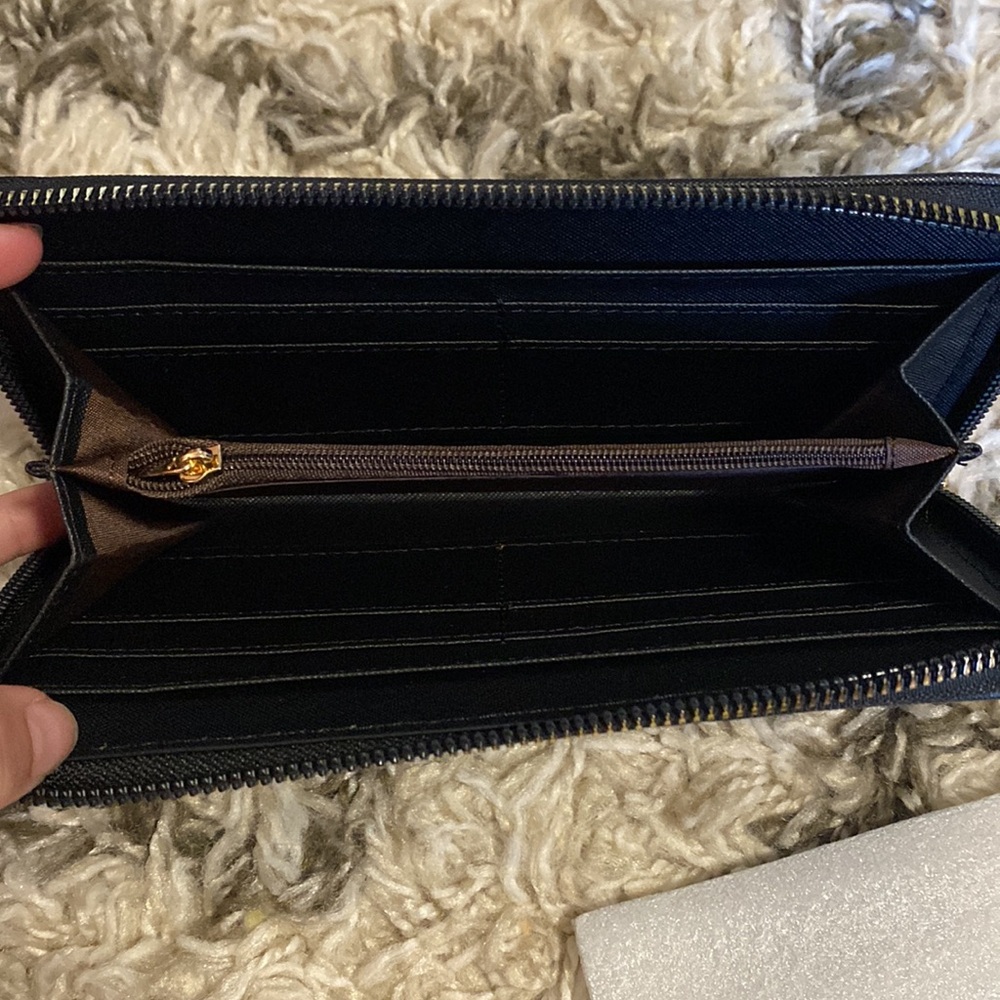 Wallet - Picture 3 of 3